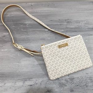 NWOT! Michael Kors MK Logo Belt Purse